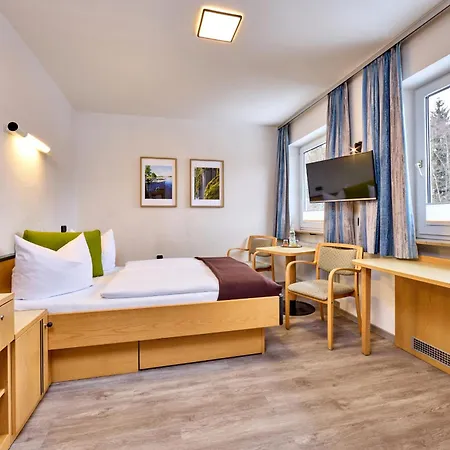 Hotel Aura-hotel Saulgrub 3*