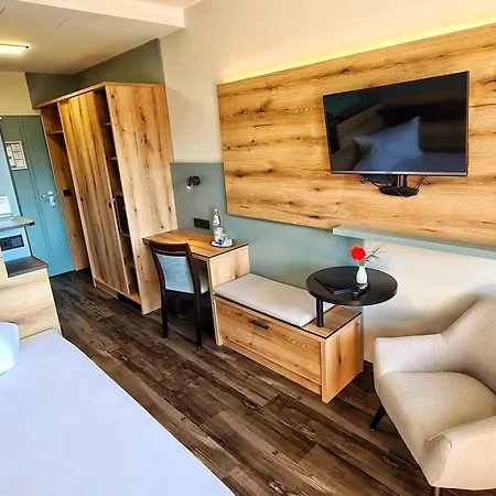 فندق أورا-زاولغروب زولغرُب